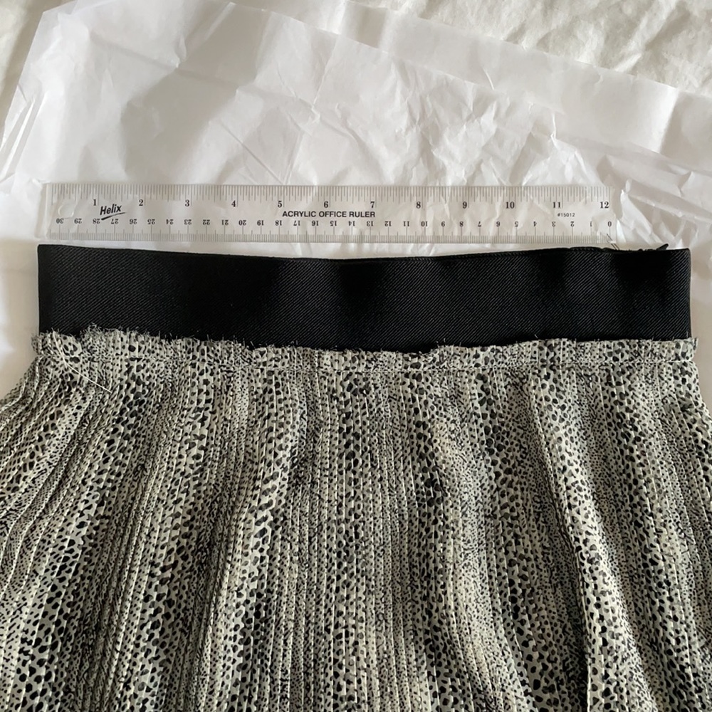 Mini skirt - Picture 2 of 6